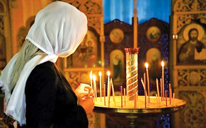 Dezlegarea la alimentele de dulce se face numai după Sfânta Liturghie de Crăciun