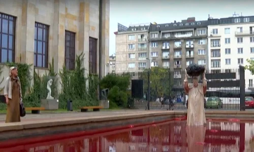 O statuie neobișnuită a papei Ioan Paul al II lea, dezvelită în Polonia | VIDEO jpeg