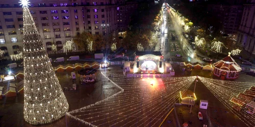 Proba de lumini pentru mass-media la Târgul de Crăciun, București. FOTO Inquam Photos / Octav Ganea