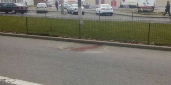 Un tânăr de 20 de ani a fost ucis în plină stradă
