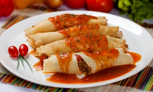 clatite cu carne tocata jpeg