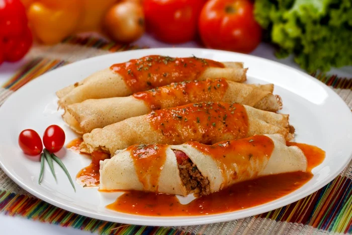 
    Clătite cu carne tocată  