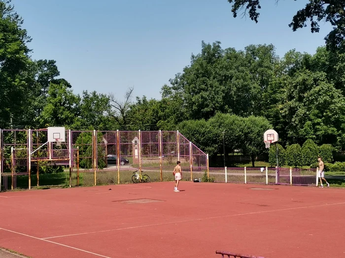 Potențialul unui teren de sport din Parcul Regina Maria FOTO Ștefan Both