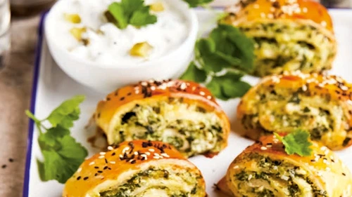 rulouri cu spanac si feta jpg