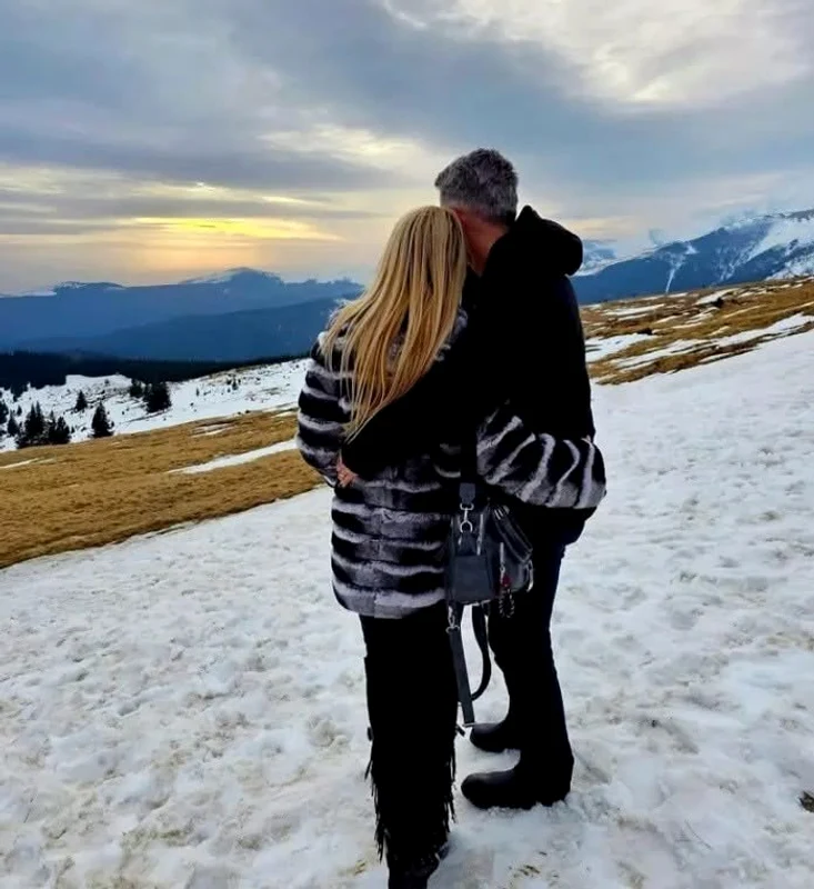 Ornela Pasăre a divorțat după trei ani de căsnicie foto: Facebook 