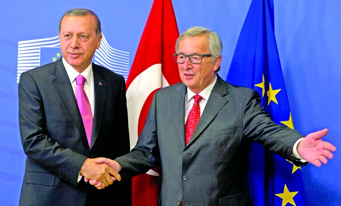 Pre;edintele Turciei Recept Erdogan ;i pre;edintele Comisiei Europena Jean-Claude Juncker FOTO AP