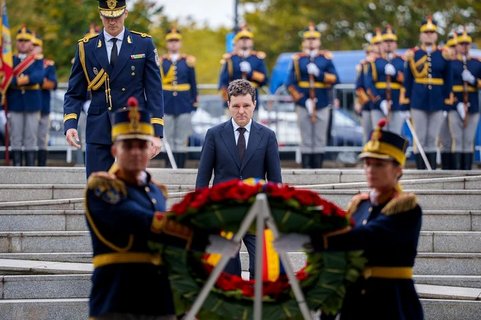 Nicușor Dan la ceremonia de comemorare a victimelor Holocaustului. FOTO: Facebook