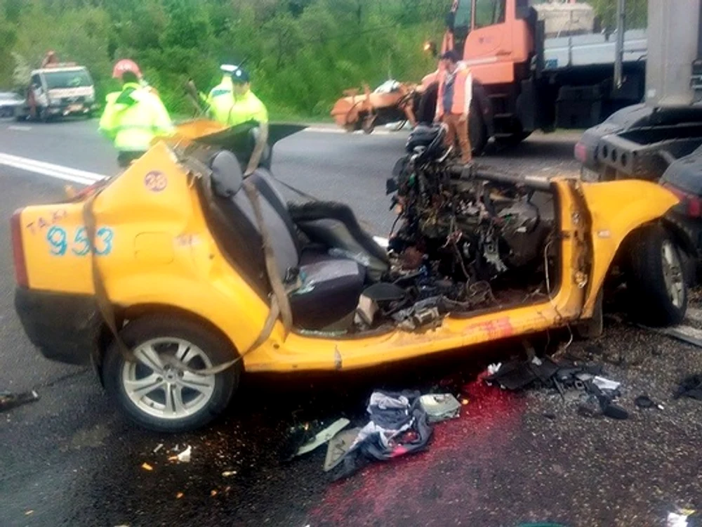 Taximetristul a fost identificat, însă deocamdată pasagerul nu