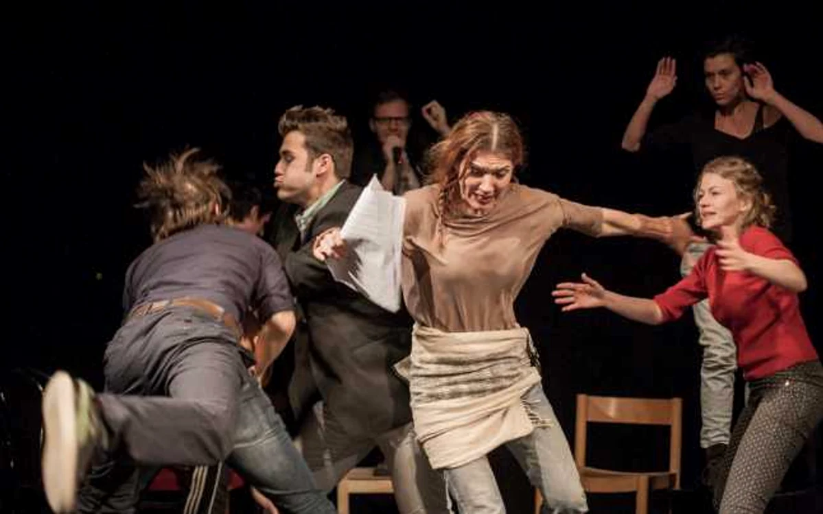 „Double Nind”, la Teatrul Naţional din Târgu Mureş FOTOGRAFII de Cristina Ginj