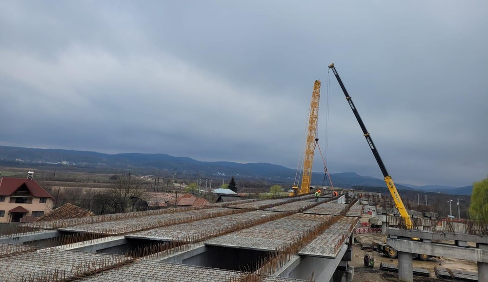 Avans spectaculos al lucrărilor la tronsonul cinci din viitoarea autostradă Sibiu-Pitești