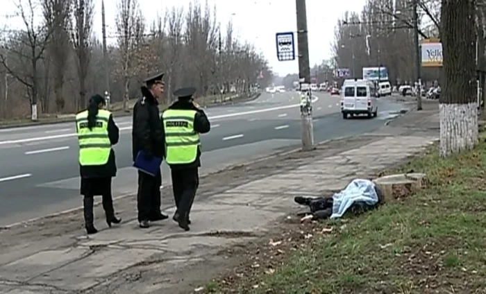 Victima a fost găsită fără suflare, de oamenii legii Sursa: Protv.md