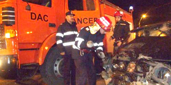 Pompierii au intervenit la accident
