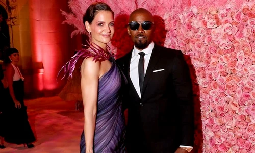 Katie Holmes și Jamie Foxx s au despărțit în 2019, după șase ani de relație  jpeg
