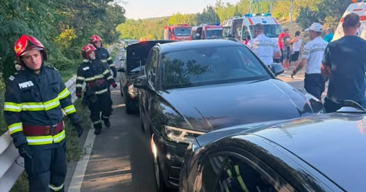 Imagine asociată subiectului: Accident în lanț cu șase mașini pe DN 11, în Bacău, soldat cu patru răniți