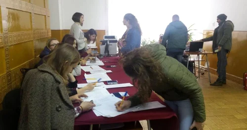 Basarabenii votează şi la Timişoara FOTO Ştefan Both