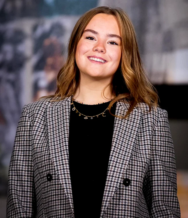 Printesa Ariane a Olandei la 16 ani jpg