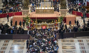 coada papa sicriu profimedia (1) jpg