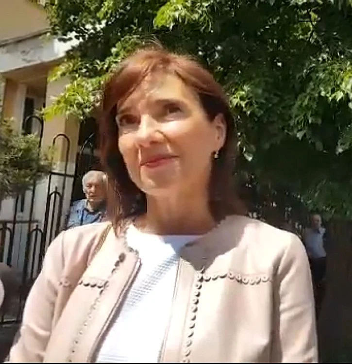 
    Carmen Iohannis n-a lipsit de la votfoto: arhivă  