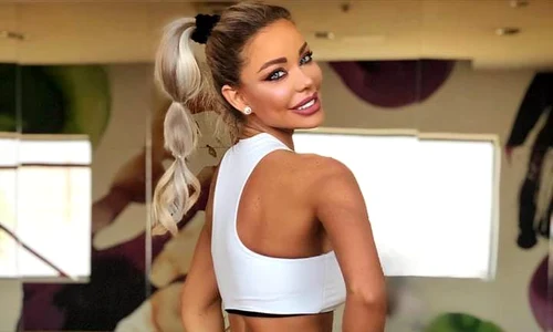 Bianca Drăgușanu se mândrește cu fundul ei bombat jpeg