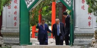 Trump, alături de Xi Jinping la complexul de protocol Zhongnanhai din Beijing FOTO AFP
