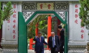 Trump, alături de Xi Jinping la complexul de protocol Zhongnanhai din Beijing FOTO AFP