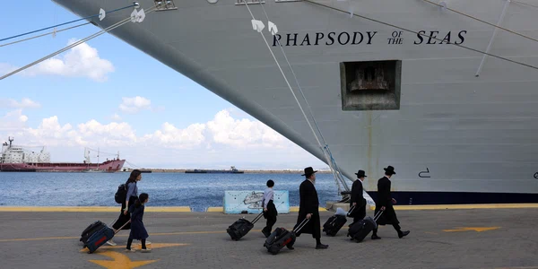O navă ce evacuează americani din Israel a plecat din portul Haifa FOTO EPA-EFE