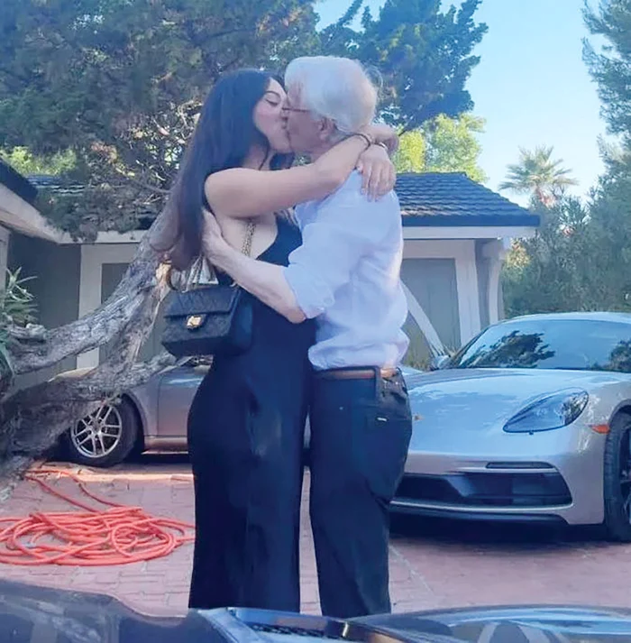 Diana şi Edgar au o diferenţă de vârstă de 51 de ani. SURSĂ FOTO: PROFIMEDIA/TIK TOK