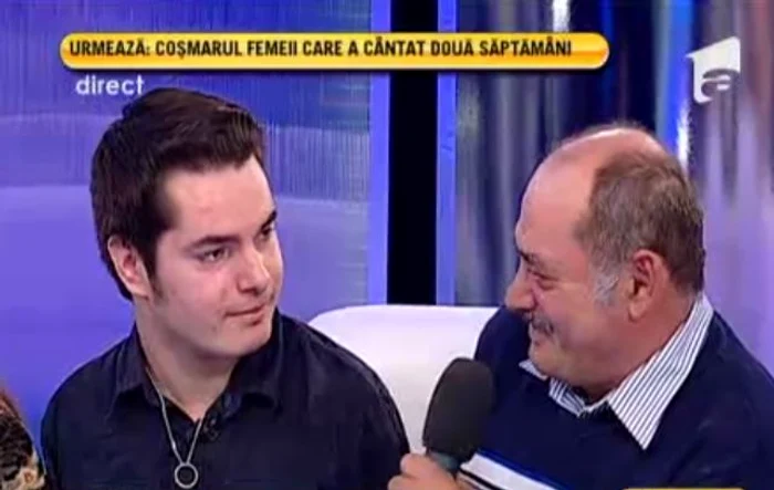 George şi-a revăzut familia din România, după ce a sosit în ţară chiar de Ziua Naţională (captură Antena 1)