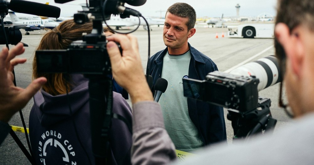 Cristi Chivu a nimerit în mijlocul protestelor din Los Angeles. Eveniment anulat din cauza situației explozive