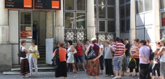 Galati: Angajaţii Rodipet s-au săturat să lucreze pe gratis