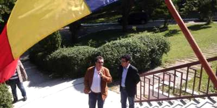 Marian Oprişan şi Remus Pricopie, pe treptele Taberei Gălăciuc