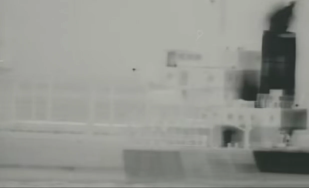 Dronă în apropiere de MV Bass Strait surpriinsă pe 15 iulie 2019 FOTO US NAVY via The Drive