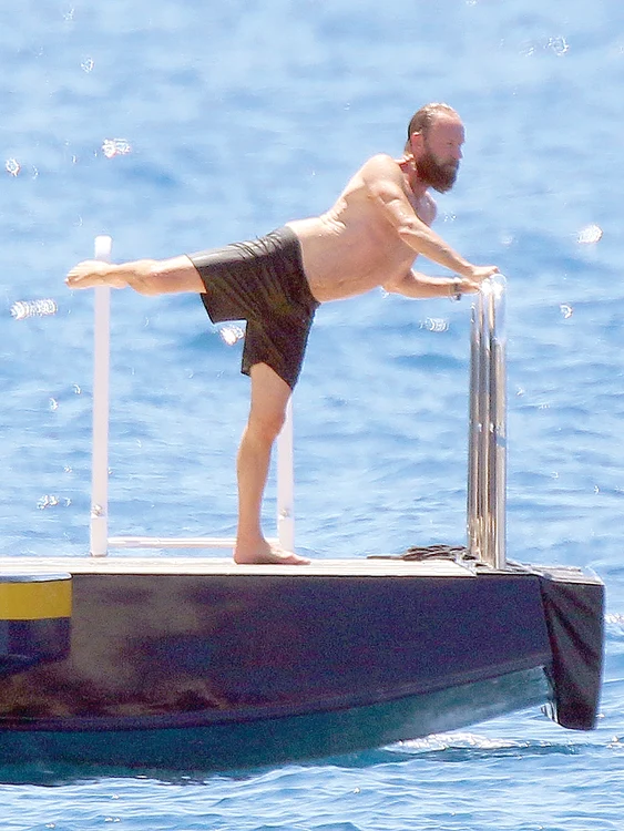 Sting face  mişcări de  kung fu zilnic