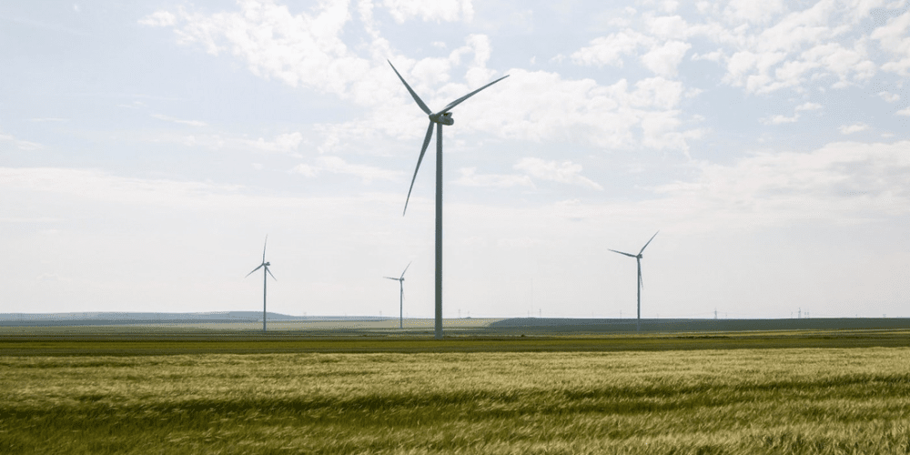 România, în coada clasamentului UE privind energia solară şi eoliană. Cu cât au crescut prețurile