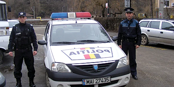 Poliţiştii au avut o razie în Mociur şi Lend