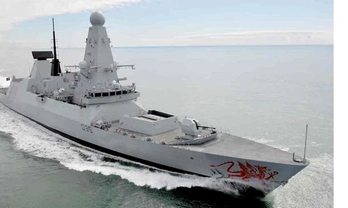 Rusia se laudă că a utilizat marina militară şi forţele aeriene pentru a îndepărta un distrugător britanic din apropierea Crimeii jpeg