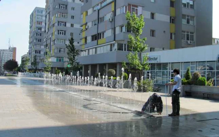 Chinezii fac teste peste teste, fără însă a reuşi programaea artezienei