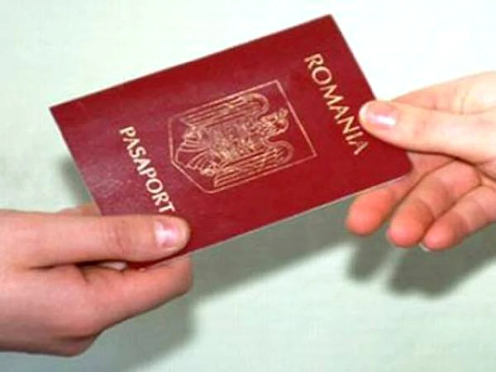 
    Poșta Română vă aduce la  ușă pașapoartele noi  