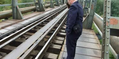 Satu Mare: Se caută o persoană cu piciorul tăiat de tren