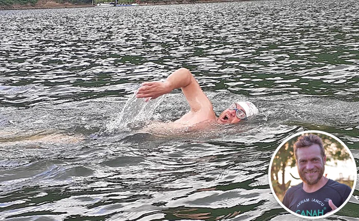 Întâmpinat cu simpatie de susţinători