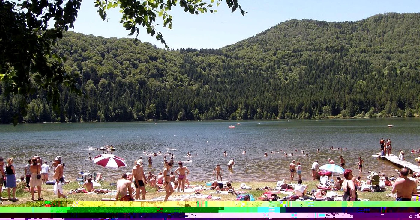 Lacul Sfânta Ana a devenit atracţie turistică. FOTOSimona Suciu.