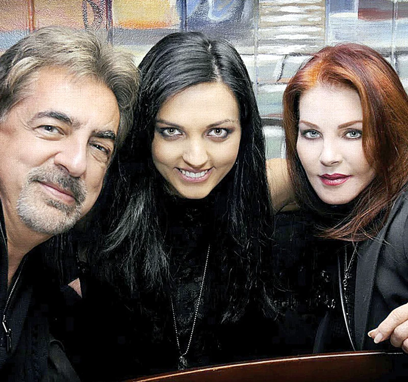 Joe Mantegna, Daniela  şi Priscilla Presley