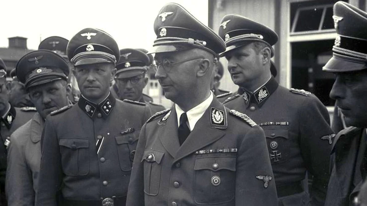 23 mai 1945 Heinrich Himmler, şeful SS, s a sinucis cu cianură jpeg