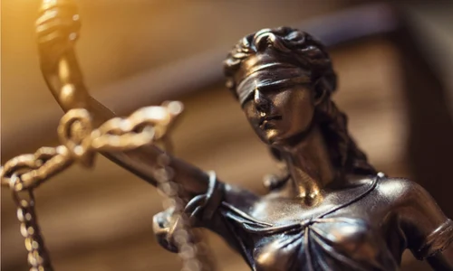 cu ce te poate ajuta un avocat specializat in succesiune i imobiliare jpg