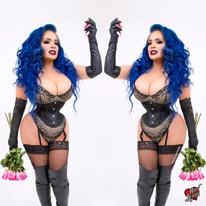 Fata vrea să semene cât mai mult cu Jessica Rabbit, celebrul persinal de desene animate