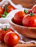 Cel mai bun mod sa mananci rosii  Sursa foto shutterstock 2469551773 jpg