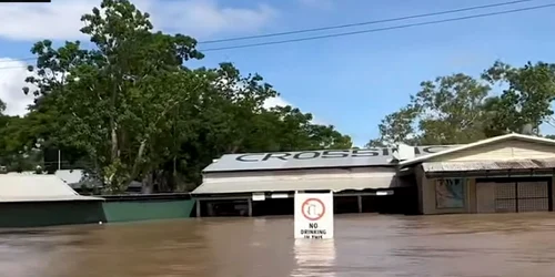 australia inundatii jpg