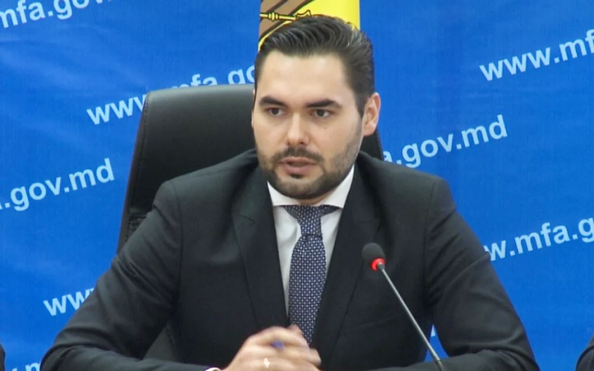 SURSA FOTO: AGORA.MD  Iulian Groza: „Moldovenii vor să traiască ca în UE, dar să fure ca în Rusia”.
