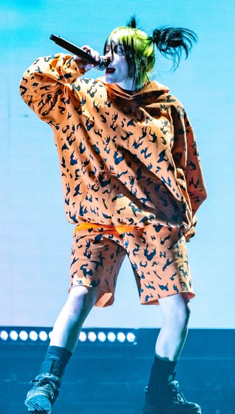 Billie Eilish a câștigat premiul Grammy pentru Cântecul anului
