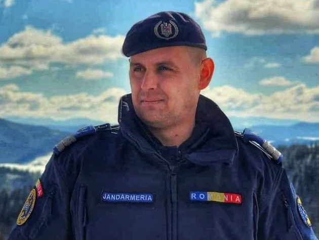Jandarmul salvator. FOTO Gruparea de Jandarmi Mobilă „Regele Ferdinand I” Târgu Mureş